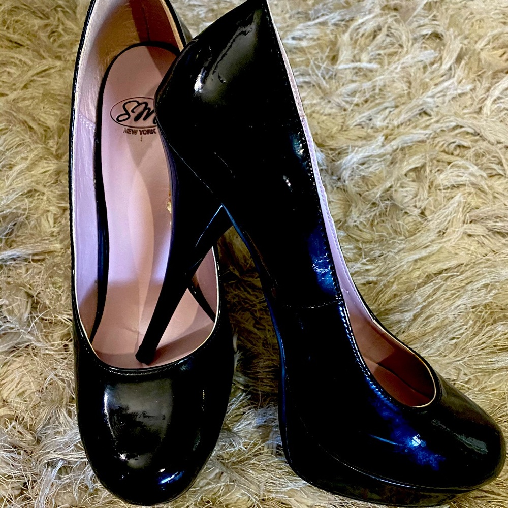 US size 7 SM  Blk Patent leather 5” Stiletto Pumps